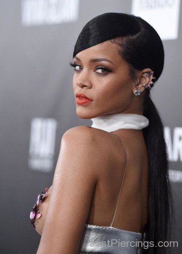 Rihanna's Lobe  Ear Piercing-JP117