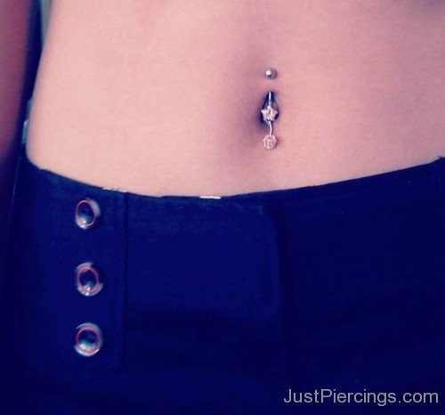 Belly Button-piercing-with-star-navel-ring-JP1041