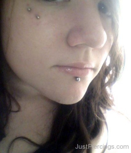 Labret And Butterfly kiss piercing