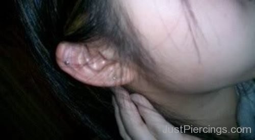Cartilage And Lobe Piercing Image-JP1021