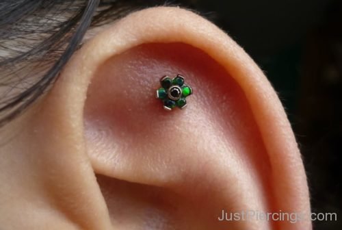 Cartilage Piercing With Green Flower Stud-JP1051
