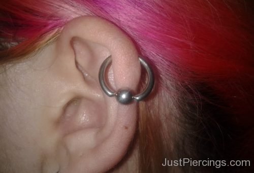 Cartilage Piercing With Silver Hoop-JP1057