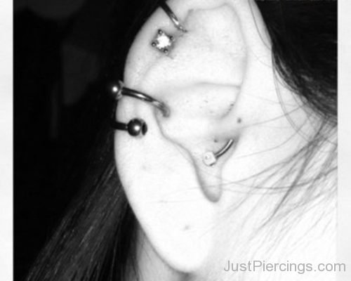 Cartilage Piercing With Spiral Barbell-JP1060