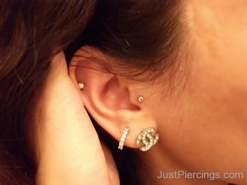 Dual Lobes And Cartilage Piercing-JP120