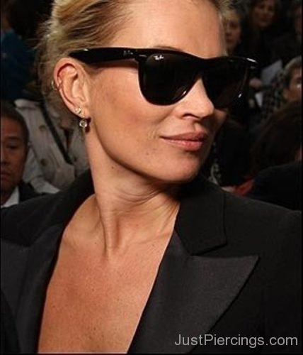 Kate Moss With Cartilage Piercing-JP1075