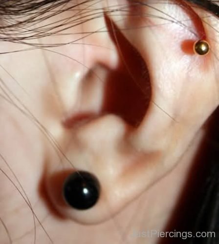Lobe And Cartilage Piercing On Left Ear-JP1079