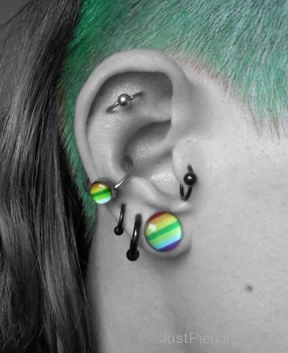 Tragus Conch And Lobe Piercing For Young-JP1184