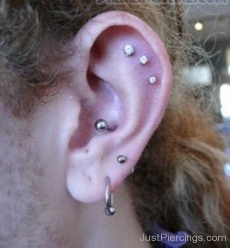 Tripple Catilage, Lobe And Conch Piercing-JP187