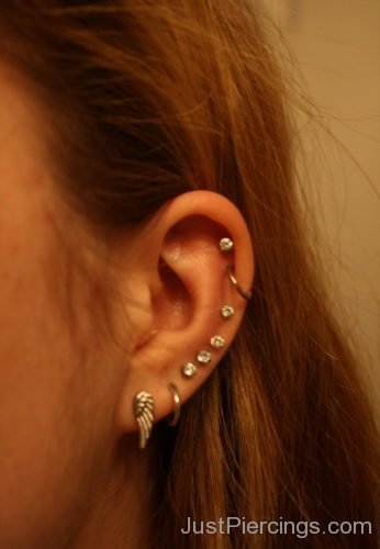 Tripple Lobe And Cartilage Ear Piercings-JP1131