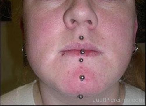 Vertical lip And Chin Piercing-JP138