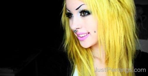 Yellow Haired Girl With Septum And Cheek Piercing-JP1135