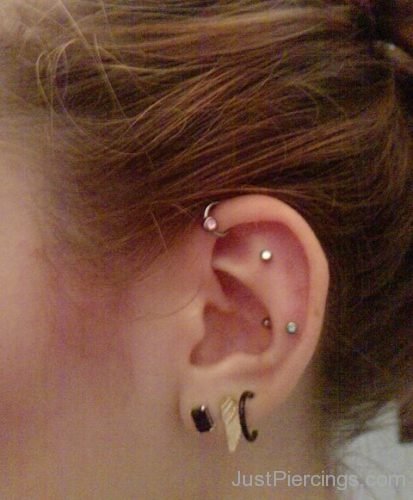 outer conch Piercing 3-JP1158