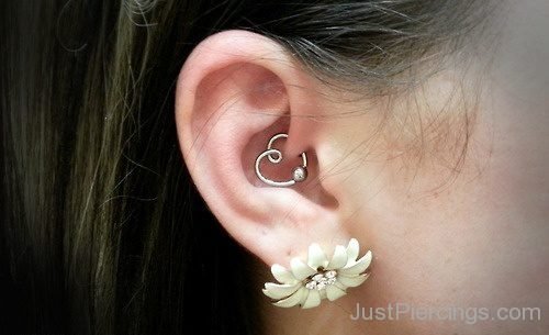 Amazing Lobe And Daith Piercing For Girls-JP1001