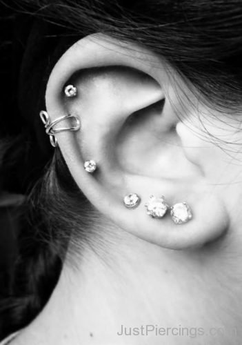Beautiful Tripple Lobe And Cartilage Ear Piercings-JP1038