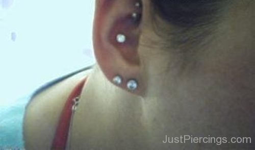 Conch Punch Piercing And Dual Lobe Piercing-JP1098