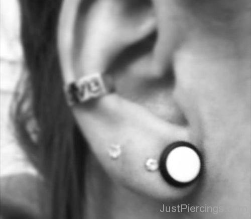 Cuff And Gauge Lobe Ear Piercing-JP1114
