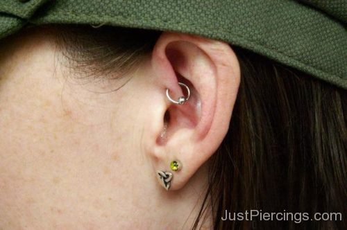 Daith And Dual Lobe Piercing For Young-JP1062