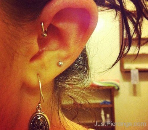 Daith Piercing And Lobe Piercing With Cool Ring-JP1124