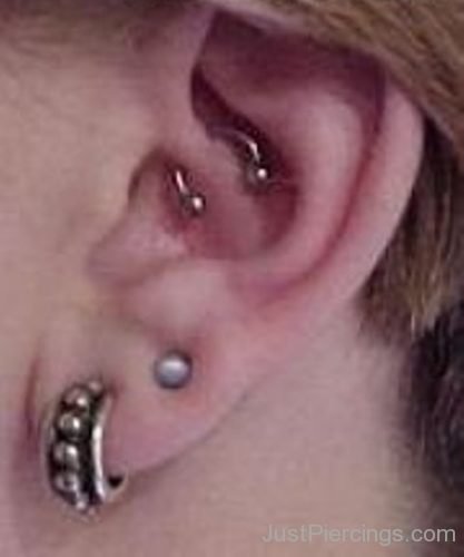 Daith Piercing With Circular Barbell And Lobe Piercing-JP1211
