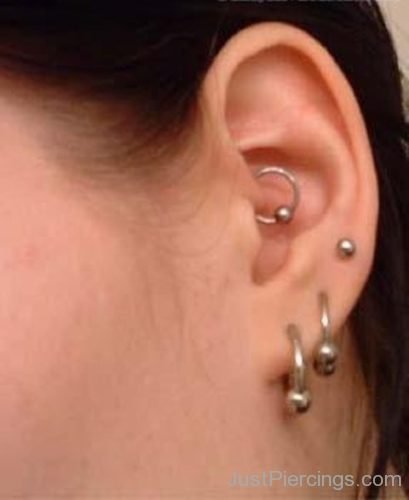 Dual Lobe And Daith Piercing With Gold Ball Closure Ring-JP1312