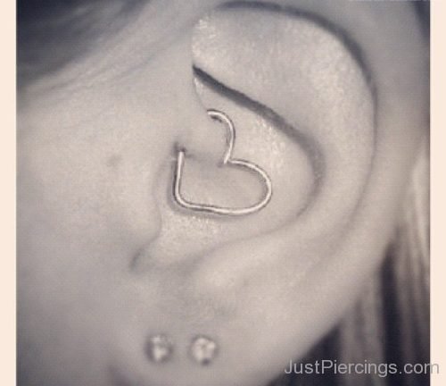 Dual Lobe And Daith Piercing With Heart Ring-JP1314