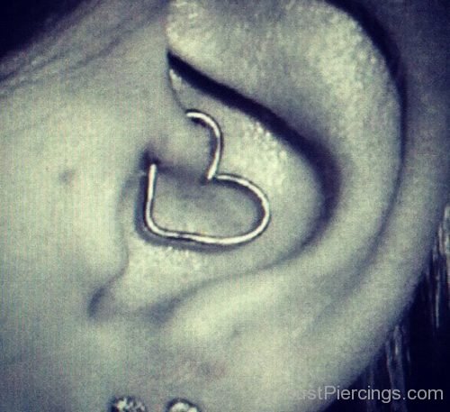 Dual Lobe And Daith Piercing with Heart Ring 58-JP1313