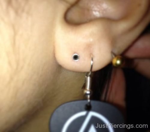 Dual Lobe And Upper Lobe Ear Piercings-JP1058