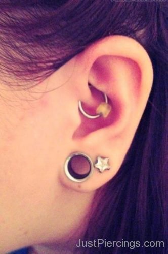 Ear Daith Piercing With Ball Closure Ring And Lobe Stretching-JP1335