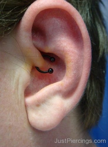 Ear Daith Piercing With Circular Barbell-JP1342