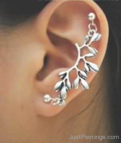 Ear Piercing With Silver Metal Earring-JP1092