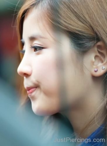 Girl With Dual Lobe Ear Piercings-JP1262