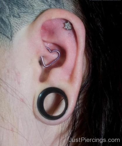 Helix, Daith Piercing And Lobe Stretching-JP1395