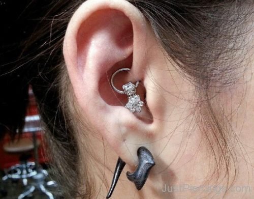 Lobe And Daith Piercing For Girls-JP1417