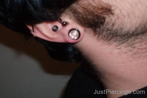 Lobe Stretching And Conch Piercing 22-JP1148