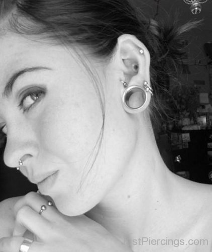 Conch Piercing And Ear Stretching-JP1179