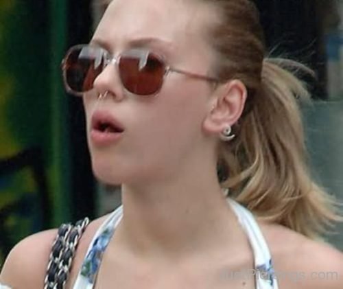 Scarlett Johansson Multiple Ear Piercing-JP1230