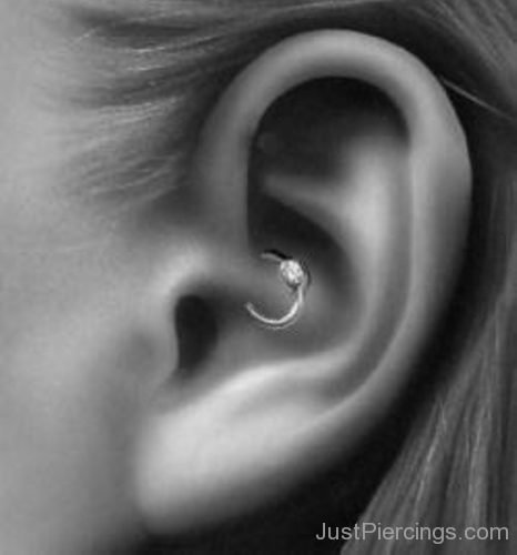 Small Ring Daith Piercing-JP1467