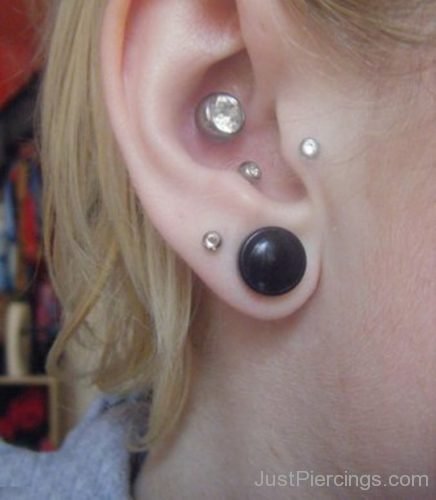 Tragus,Lobe And Conch Piercing-JP1153