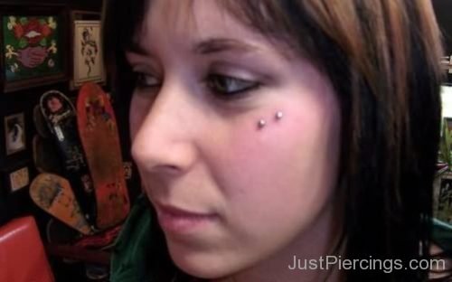 Anti Eyebrow Piercing On Girl Face-JP1006