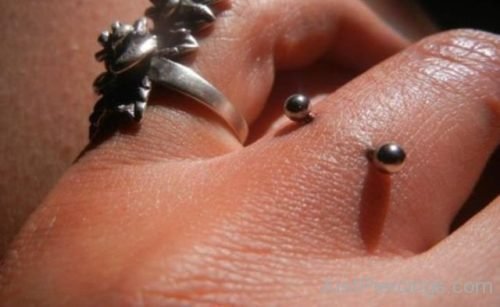 Awesome Finger Piercing With Barbells-JP1006