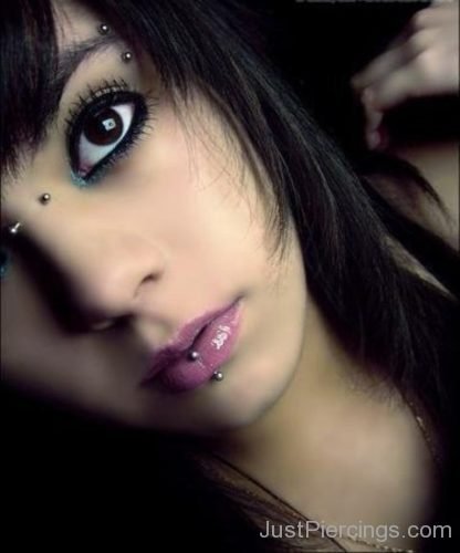Beautiful Girl With Eyebrow Bridge And Lip Piercing-JP1016