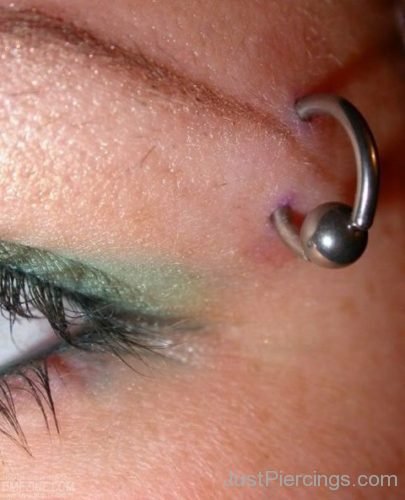 Close up Eyebrow Piercing with Ball Closure Ring-JP1024