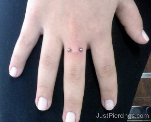 Cool Finger Piercing 1-JP1025