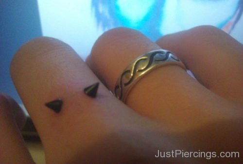 Cool Finger Piercing With Barbells-JP1027