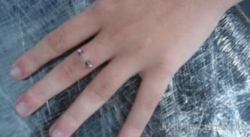 Cool Piercing For Middle Fingers-JP1034