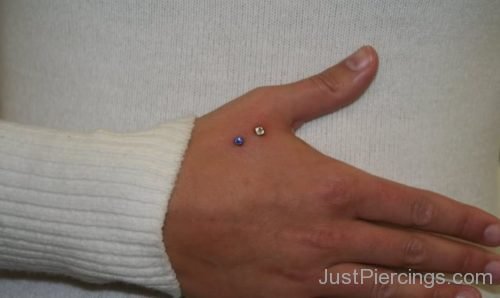 Dual Hand Piercing With Anchors-JP1045