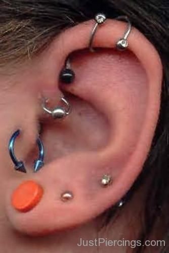 Ear Lobe And Helix Piercing 1-JP1031