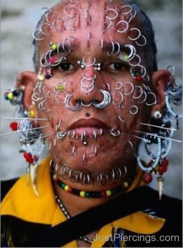 Extreme Neck And Face Piercing-JP1080