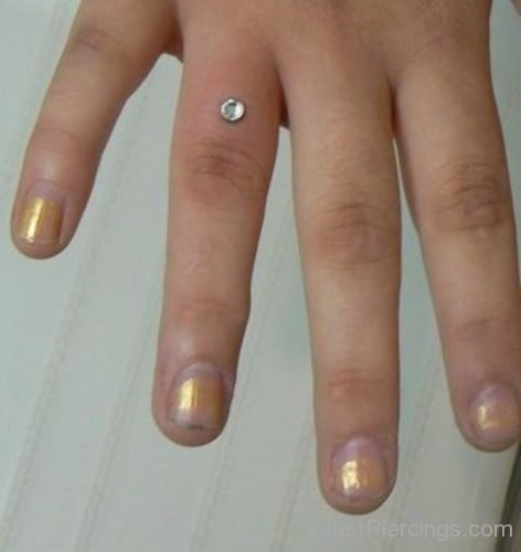 Finger Piercing With Diamond Dermal-JP1085