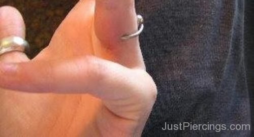 Finger With Circular Barbell Piercing For Young Girls-JP1116